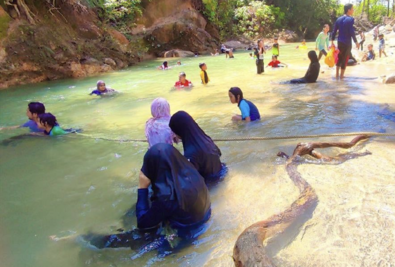 Panas terik menyengat, Hutan Lipur Lata Kolam Air Deru Ecopark jadi hotspot pengunjung!